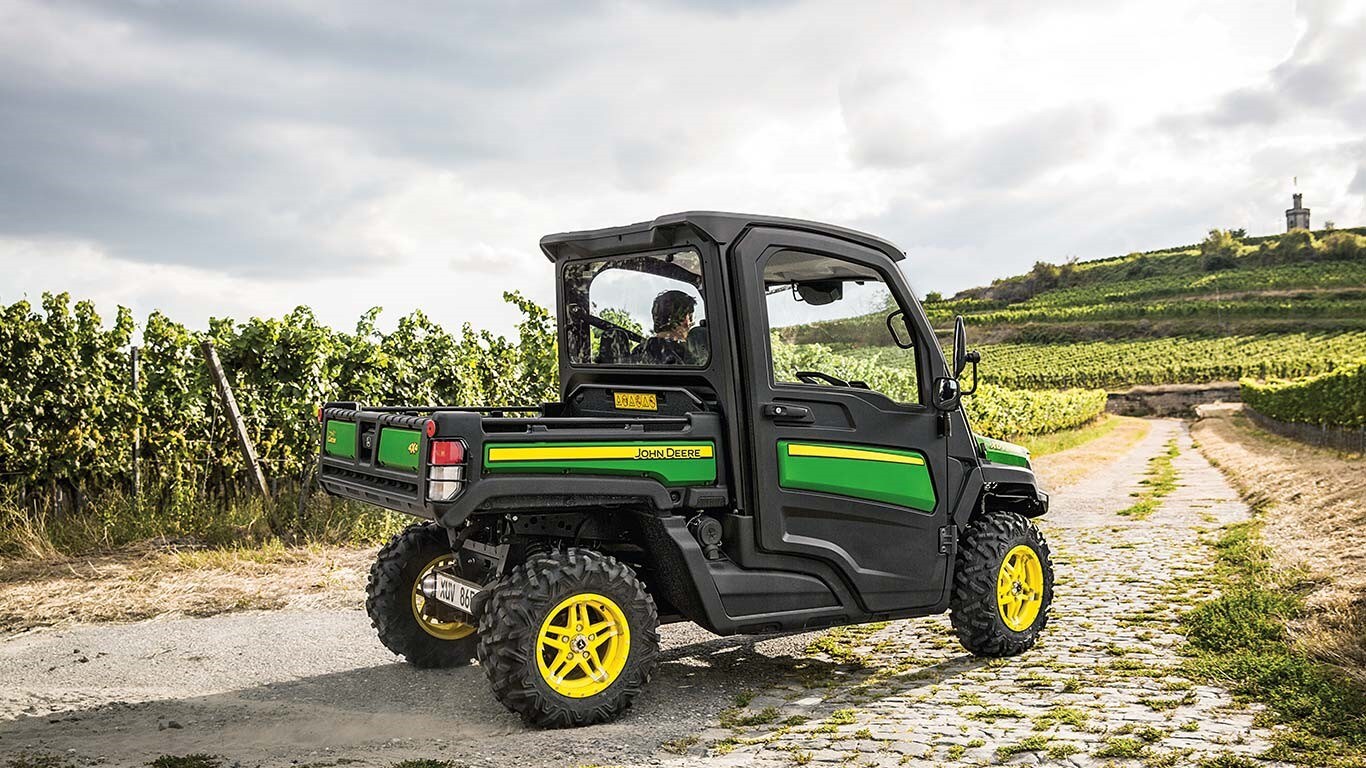 FONCEUR AU MILIEUX DES VIGNOBLES