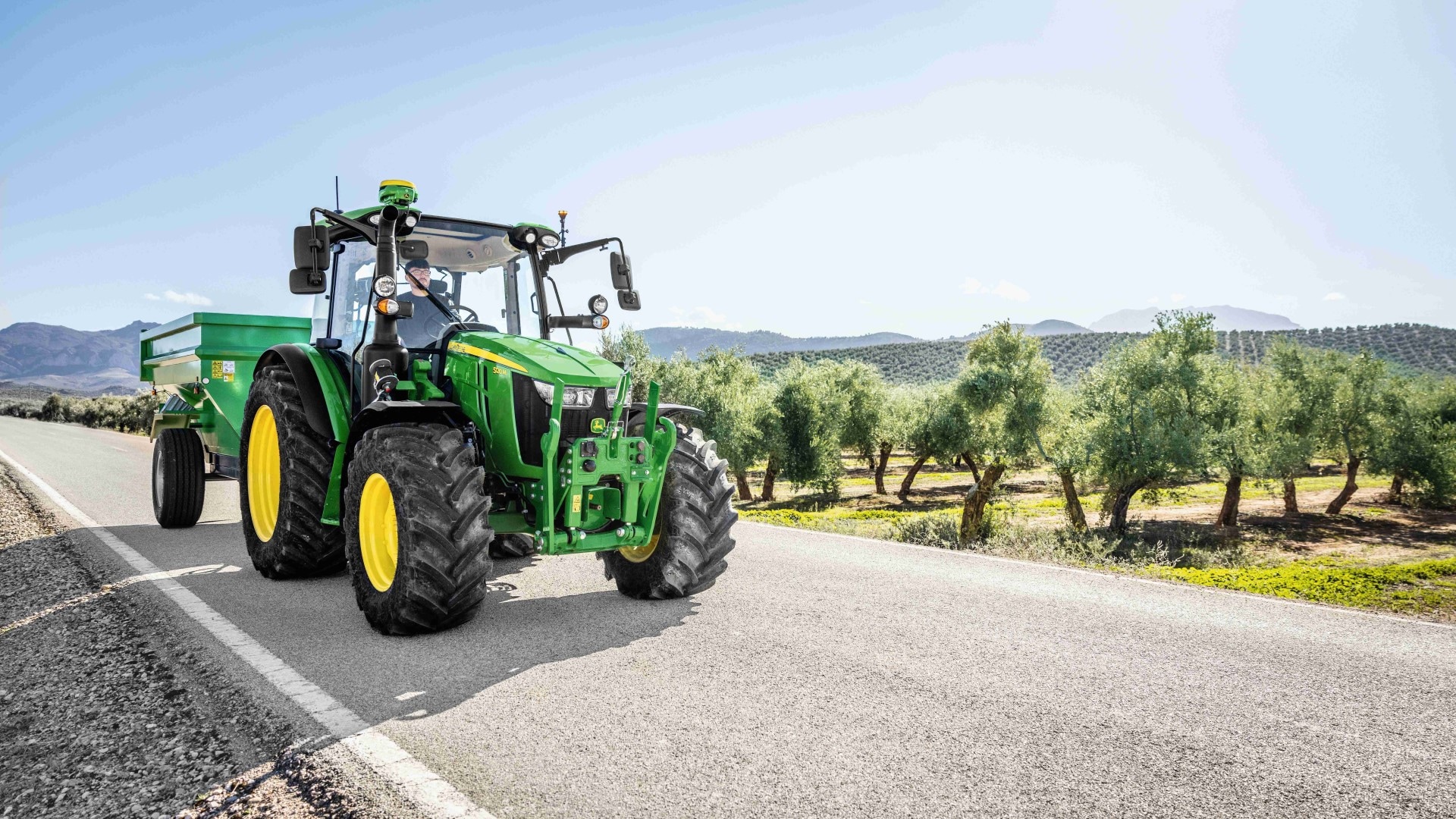 John Deere présente le nouveau tracteur 5M
