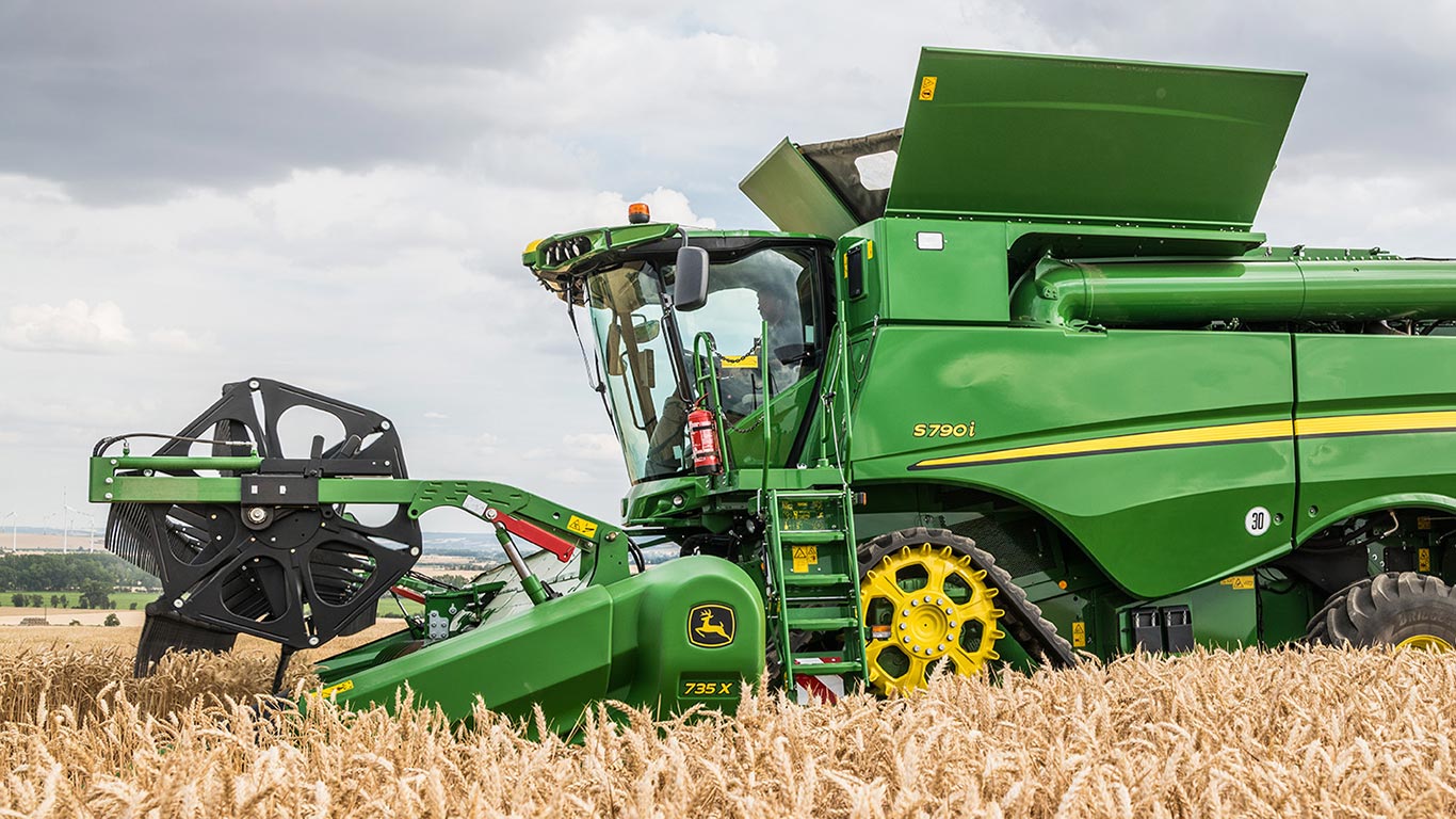 Moissonneuse-batteuse S760 ∣ Récolte du grain ∣ John Deere CA