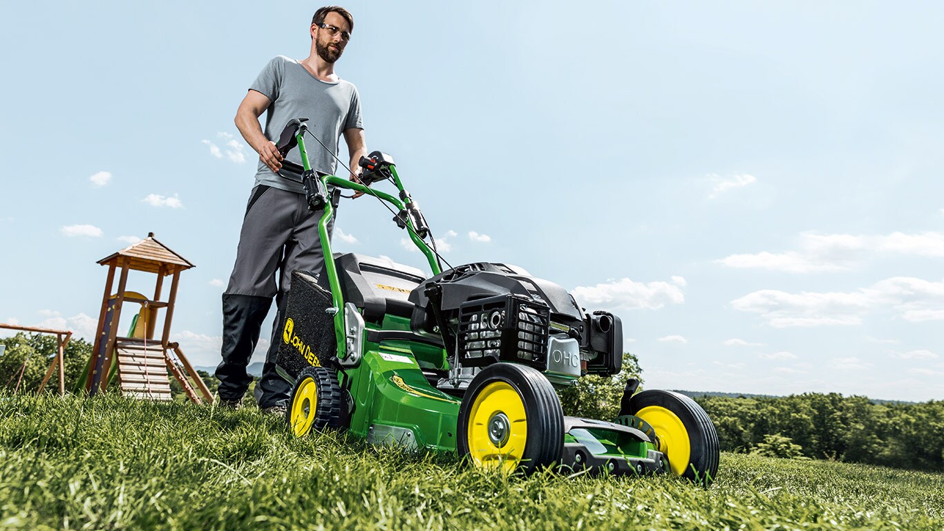 Tondeuses professionnelles à conducteur marchant Pro47V, champ