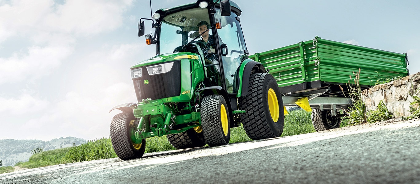 Série 4, tracteurs utilitaires compacts