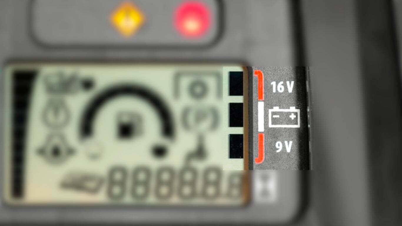 Voltage level indicator