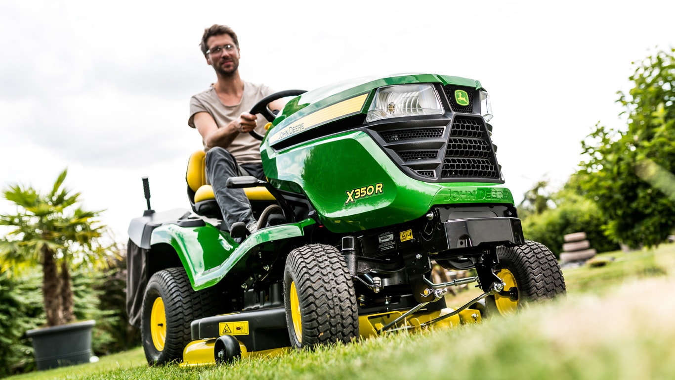 X350r Serie X300 Tondeuses Autoportees Et Tracteurs De Jardin