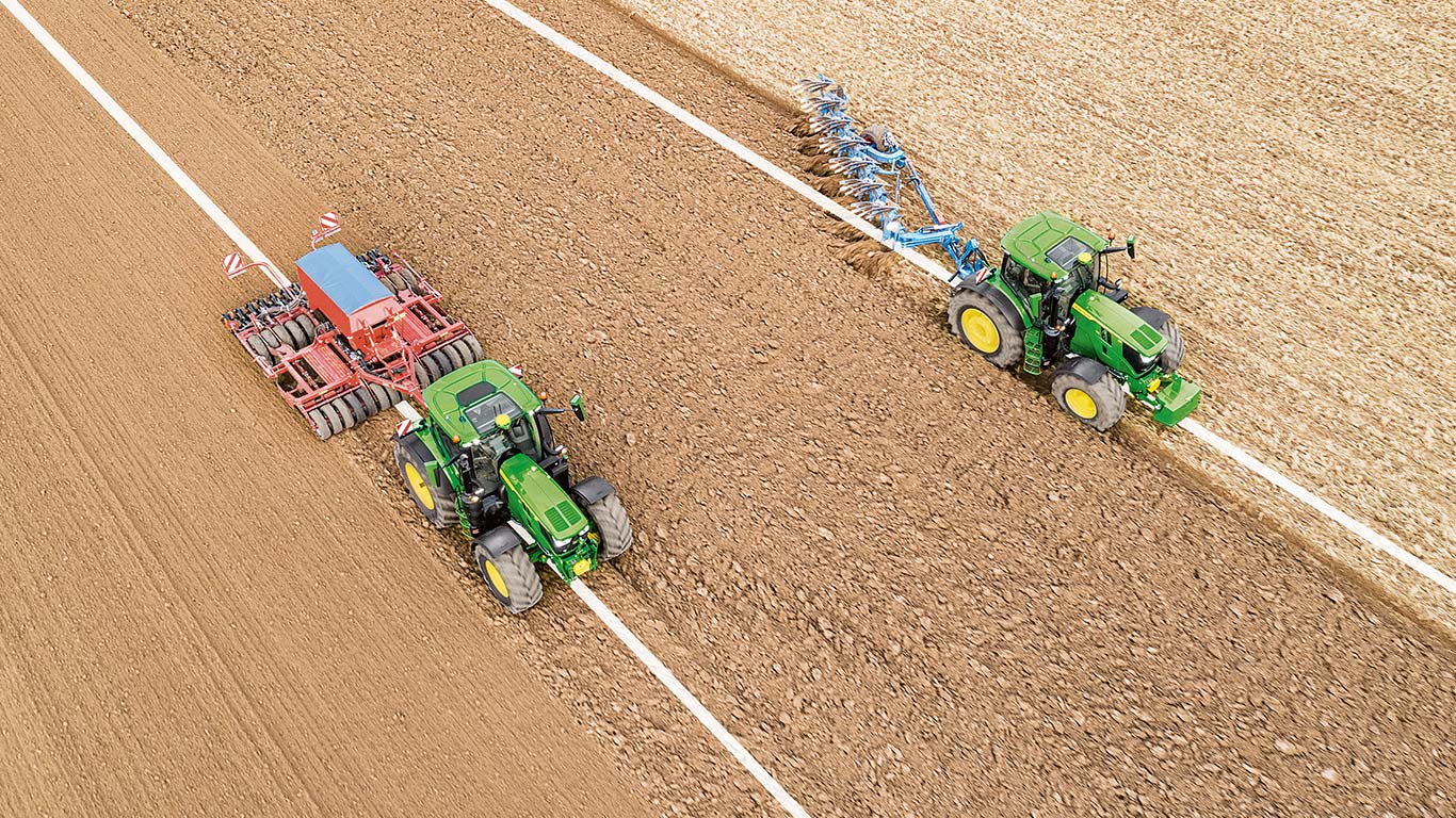 John Deere Active Implement Guidance intégré au tracteur