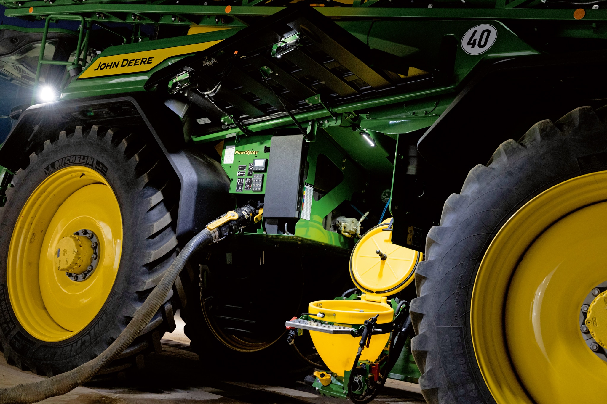 self-propelled-sprayers